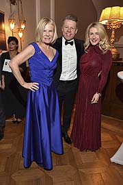 Annette Zierer und Axel Kahn mit Freundin Sarah Käckel  Charity Gala zugunsten des Sheba Medical Center im Carlton Hotel St. Moritz, Schweiz am 15.02.2020  Photo. BrauerPhotos / G.Nitschke